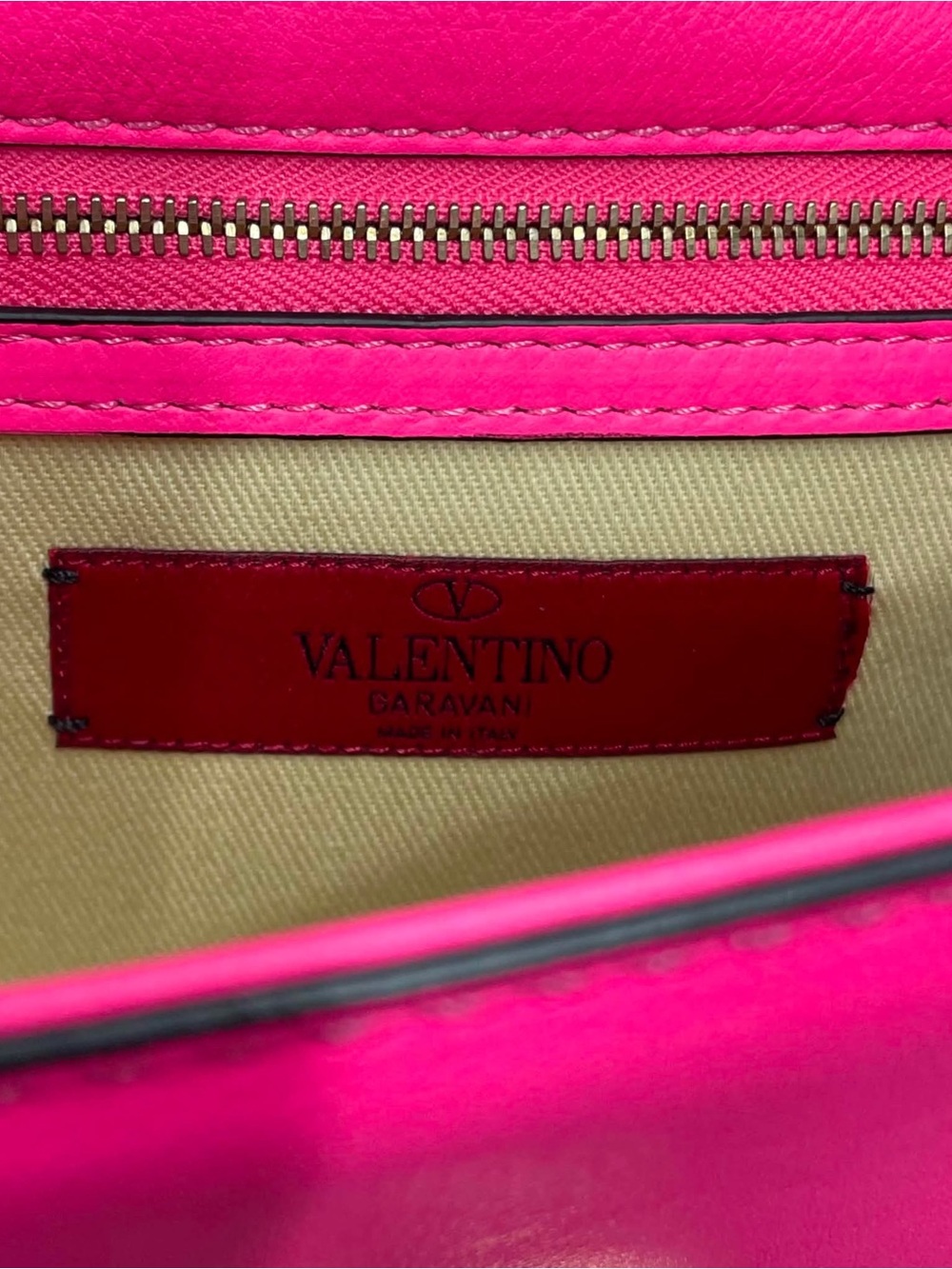 Valentino Garavani Hot Pink Studded Leather Crossbody Bag - Picture 10 of 11